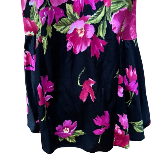 1980s Hibiscus Print, V-Neck, Attached Skirt Swimsuit w/ Shelf Bra - Picture 3 of 4